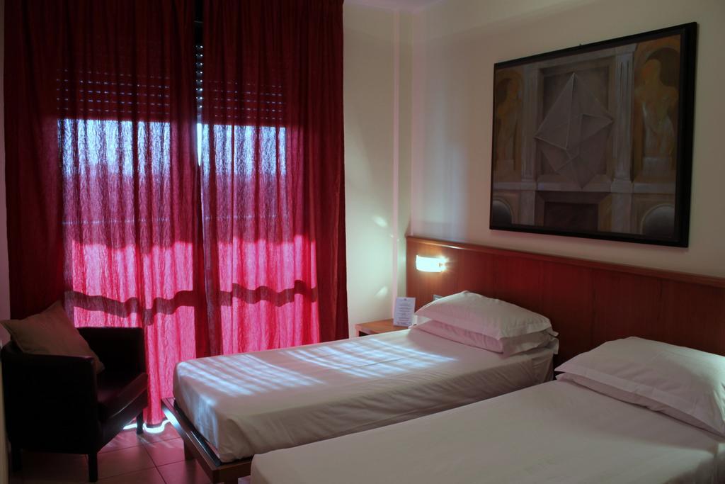 Leonardo Hotel Parma Exterior photo