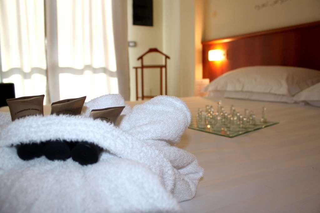 Leonardo Hotel Parma Room photo